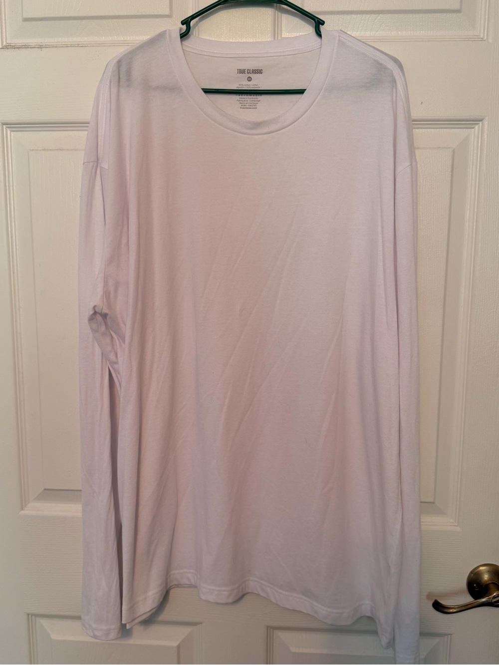 Classic Men's White Long-Sleeve Crew Tee